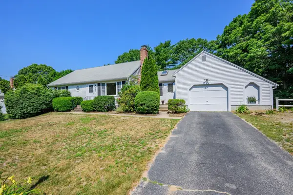 295 Westwind Cir, Barnstable, MA 02655