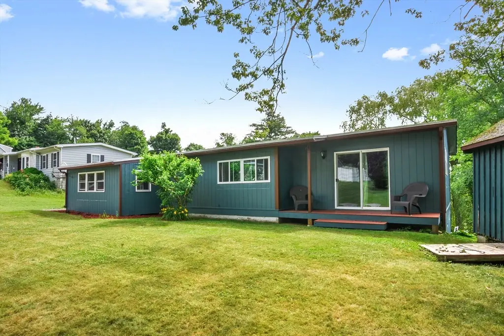 50 Roosevelt Dr, Southbridge, MA 01550 - #1