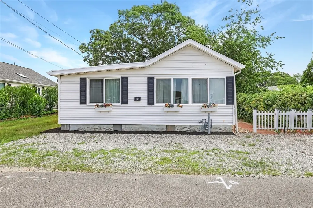 10 Barnes Street, Wareham, MA 02571 - #1