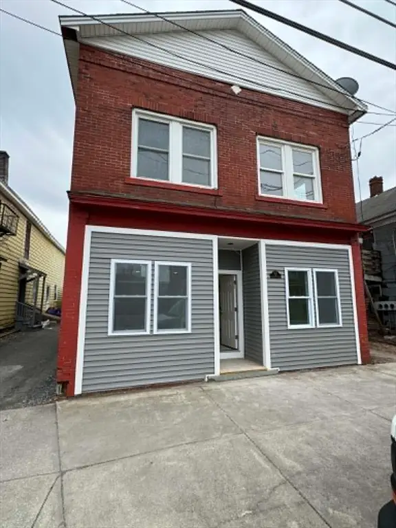 25 Spring St, Adams, MA 01220