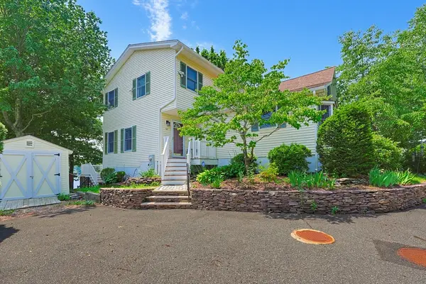 82 Ridge Road, Foxboro, MA 02035