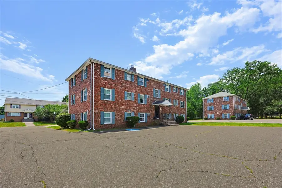 15 Frank St #1, Dracut, MA 01826 - #3