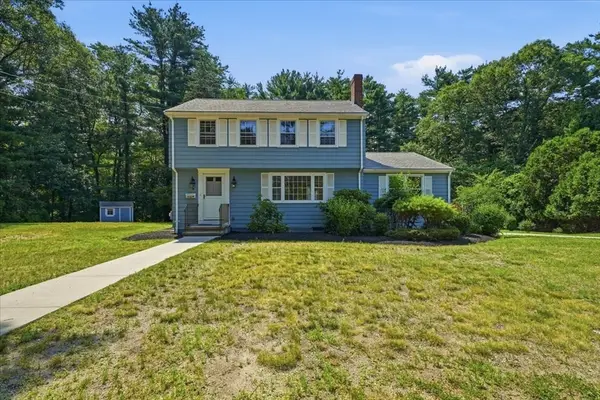 8 Paolo Rd, Hingham, MA 02043