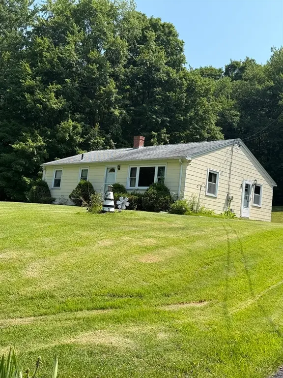 412 Wilbraham Rd, Hampden, MA 01036