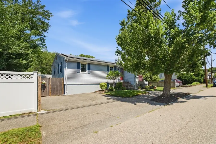 31 Dartmouth St, Lynn, MA 01904 - #3