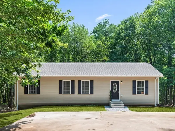 87 Murray Rd, Ashburnham, MA 01430
