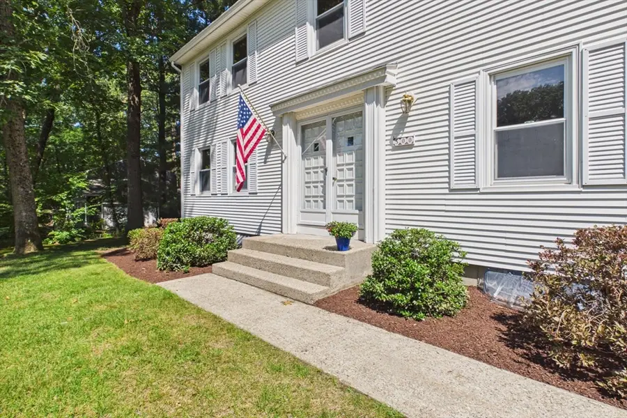 500 Inverness Ln, Longmeadow, MA 01106 - #2