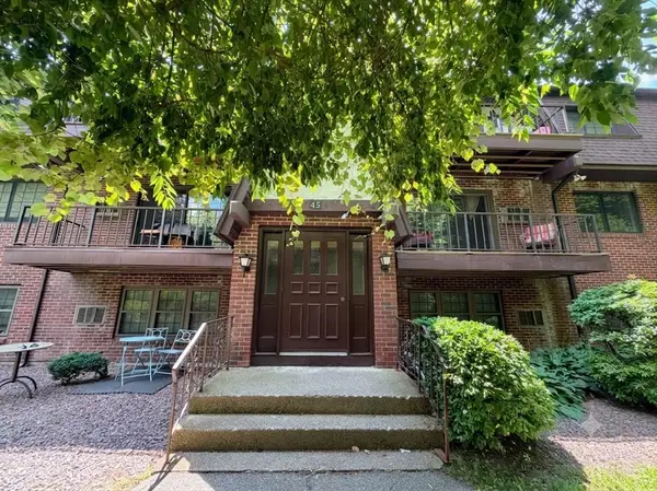45 West St #C4, Randolph, MA 02368