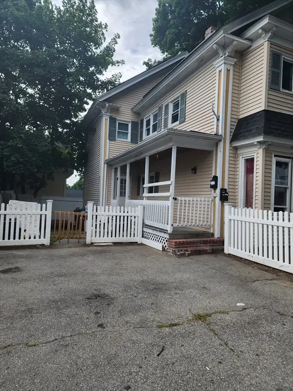 76 Fremont St, Lowell, MA 01850 - #1