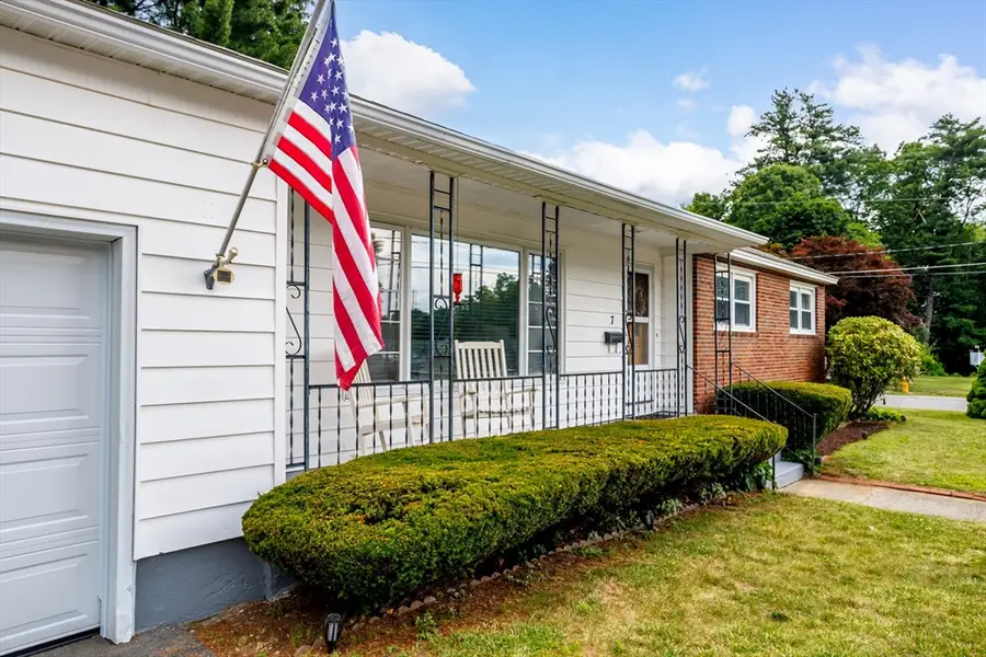 7 Knollwood Ln, Leominster, MA 01453 - #2