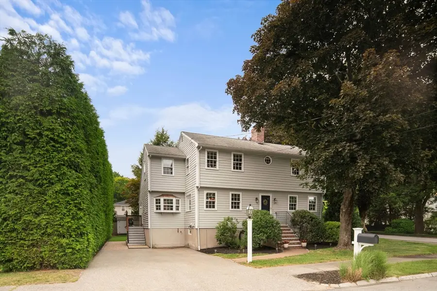 42 Riverside Dr., Reading, MA 01867 - #2