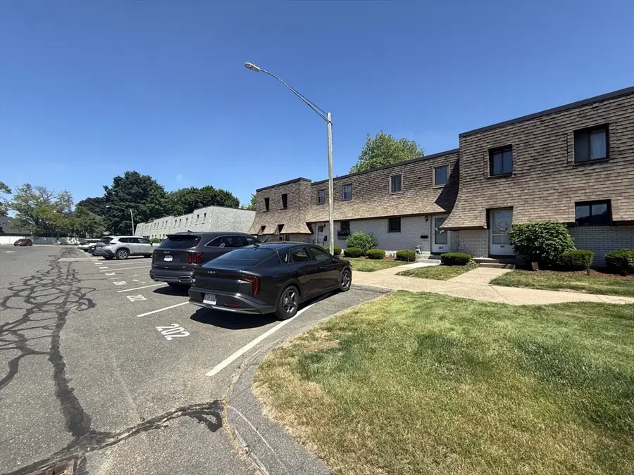 202 Beekman #202, Agawam, MA 01001 - #2