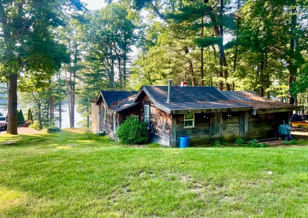 131 Gleason Ave, East Brookfield, MA 01515 - #1