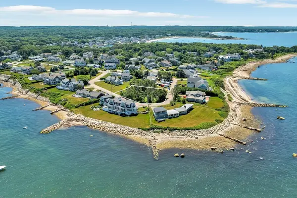 0 Sunset Point Rd, Falmouth, MA 02540