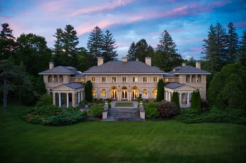11 Hawthorne, Stockbridge, MA 01262 - #1