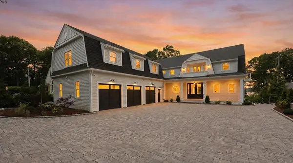 26 Wheeler Rd, Mashpee, MA 02649