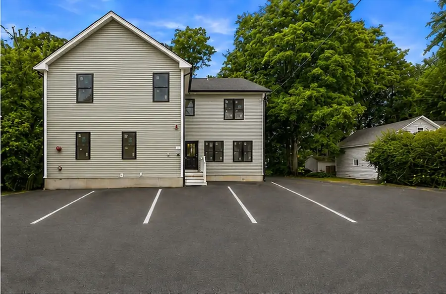 4 Mayhew St, Framingham, MA 01702 - #2