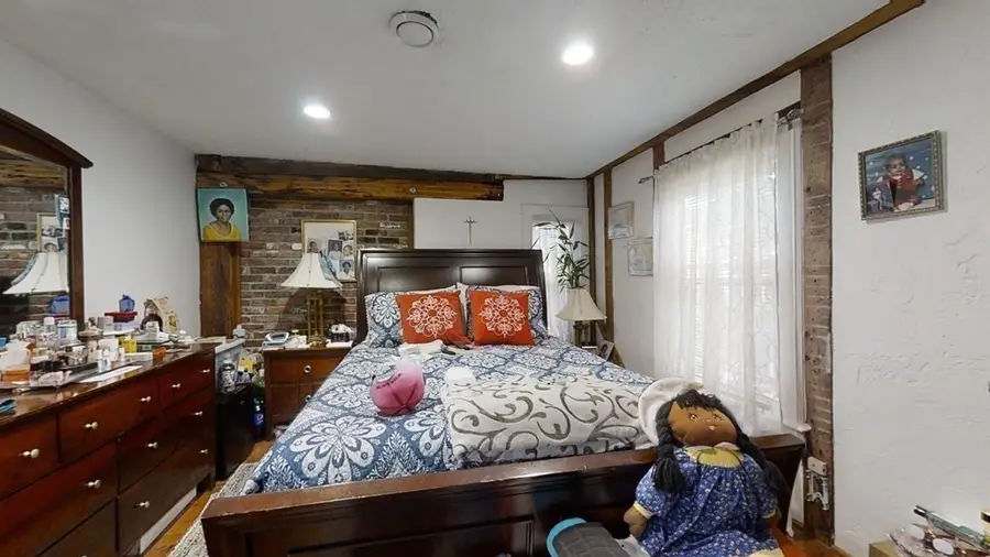 46 1/2 Essex St, Salem, MA 01970 - #3