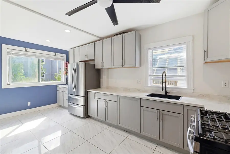 29 Esmond St, Boston, MA 02121 - #3