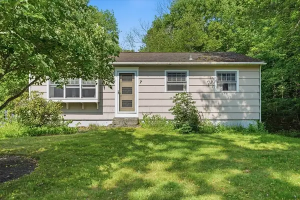7 Hornbeam Rd, Scituate, MA 02066