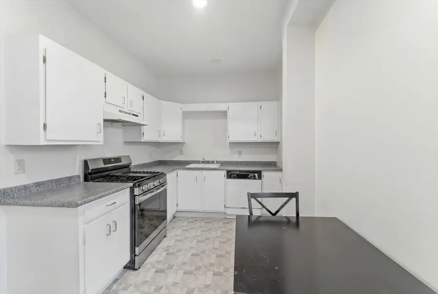 659 Washington St, Whitman, MA 02382 - #2