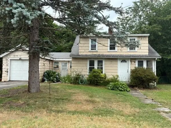 2 Barden Lane, Warren, RI 02885