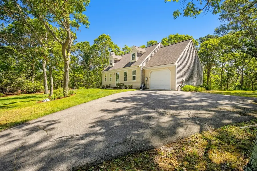 29 Carleton Dr, Mashpee, MA 02649 - #3