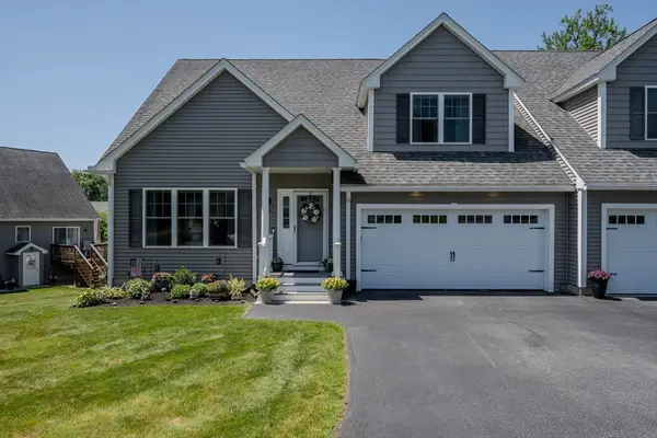 6 Mascuppic Path #6, Dracut, MA 01826