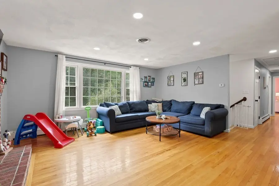 27 Alden Rd, Wareham, MA 02571 - #3