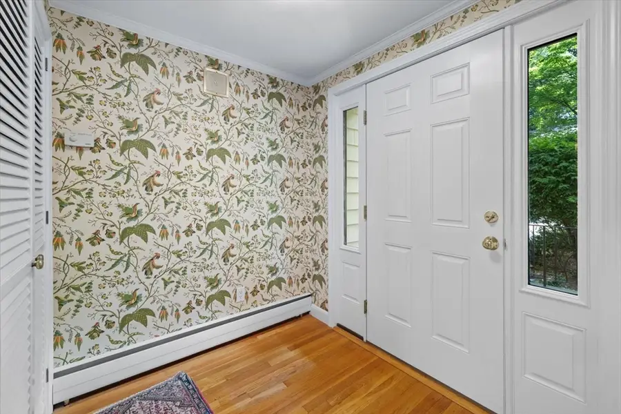 9 Plymouth Rd, Winchester, MA 01890 - #3