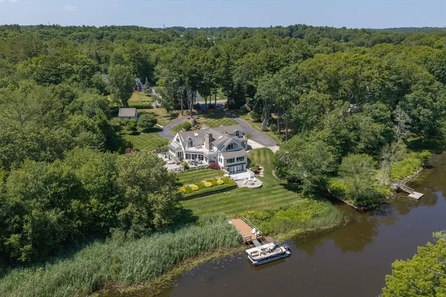 112 River Rd, Hanover, MA 02339 - #3