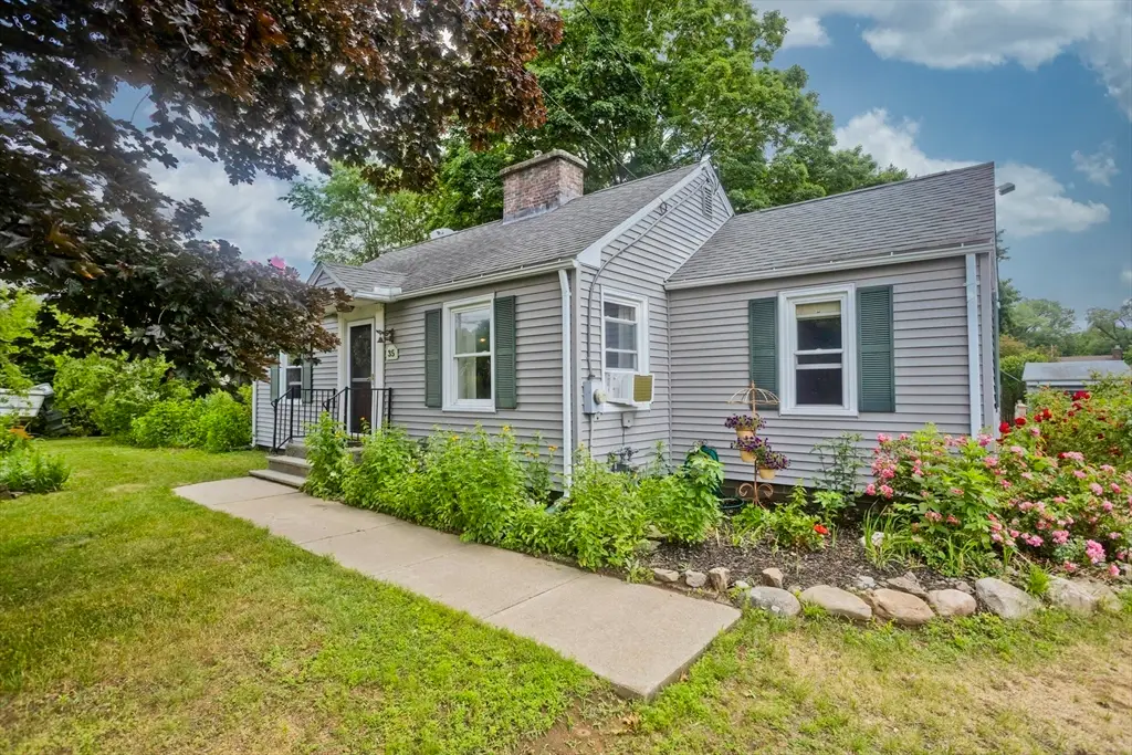 35 Pinehurst St, Westfield, MA 01085 - #1