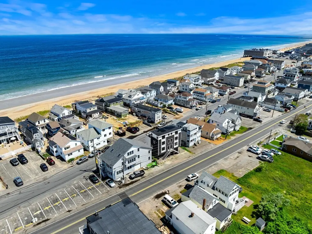 121 Central Ave #B, Salisbury, MA 01952 - #1