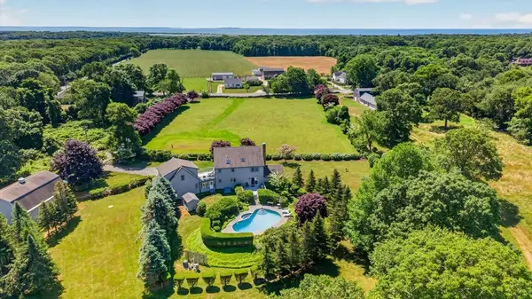 665 Horseneck Rd, Dartmouth, MA 02748