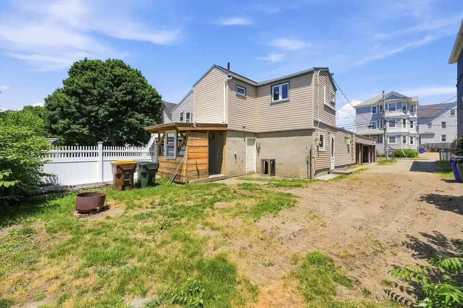 415 Anthony St, Fall River, MA 02720 - #2