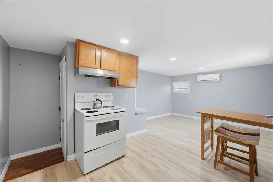 415 Anthony St, Fall River, MA 02720 - #3