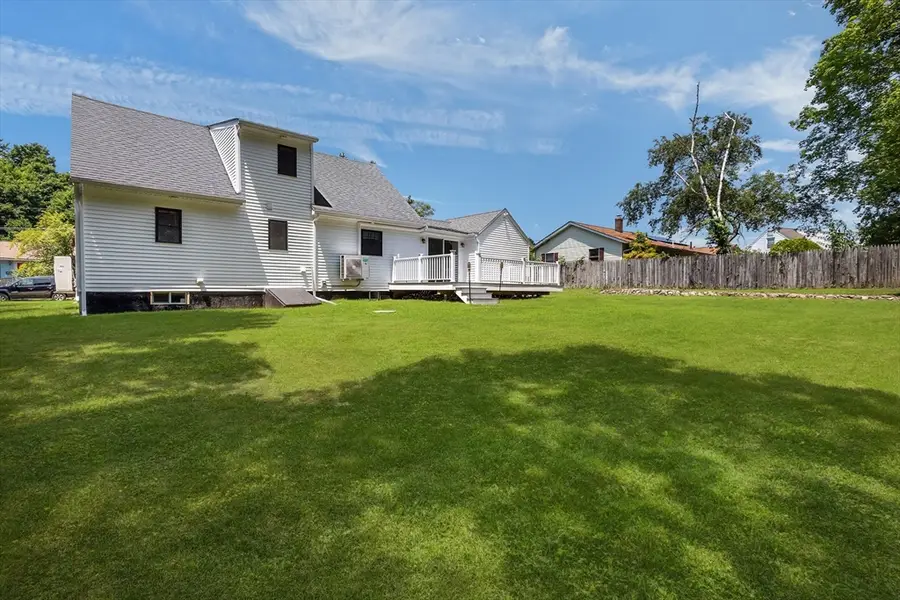 5 Squire Ln, Bellingham, MA 02019 - #3