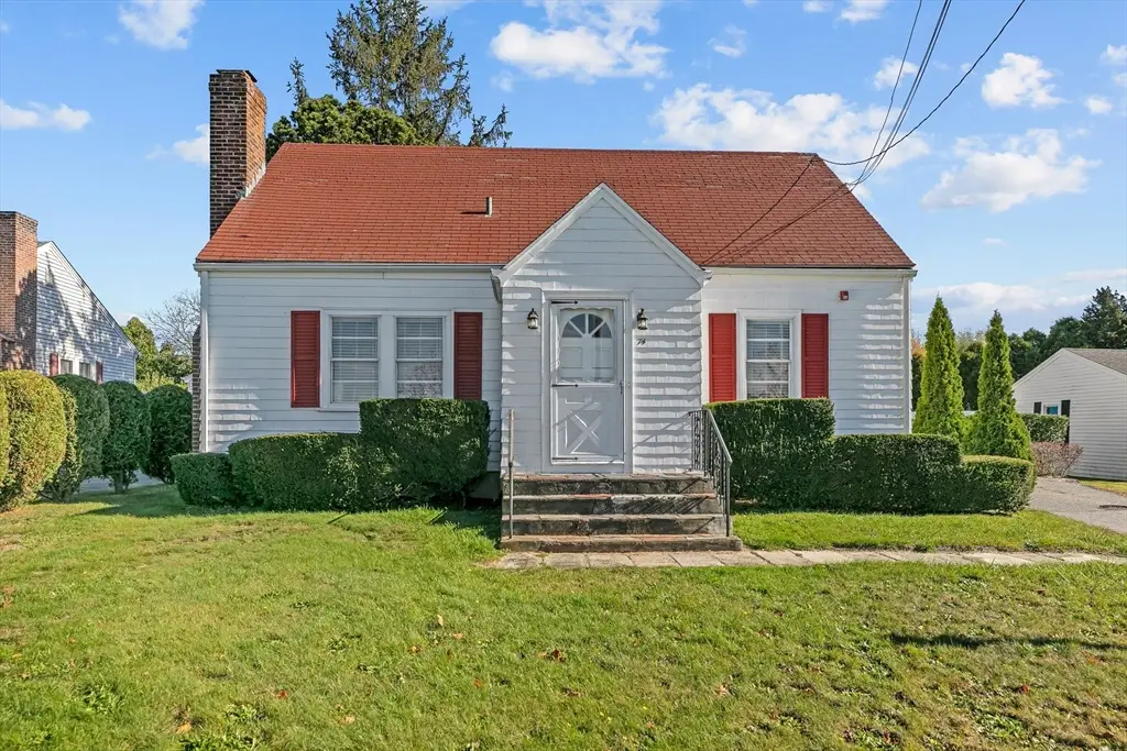 74 Valley, Middletown, RI 02842 - #1