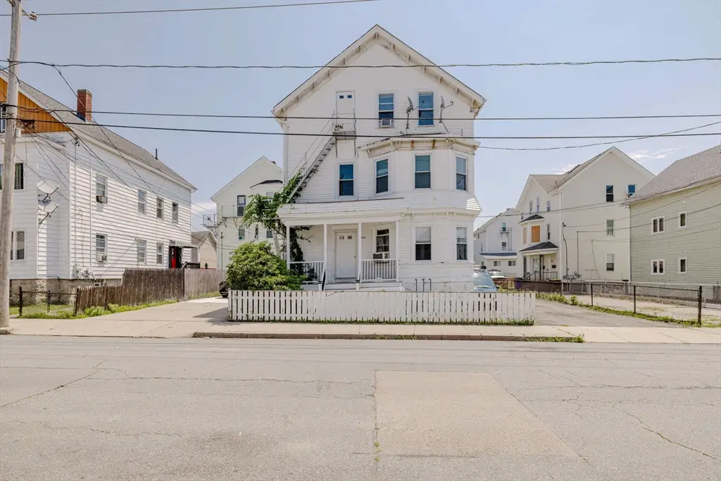 154 Mott St, Fall River, MA 02721 - #1
