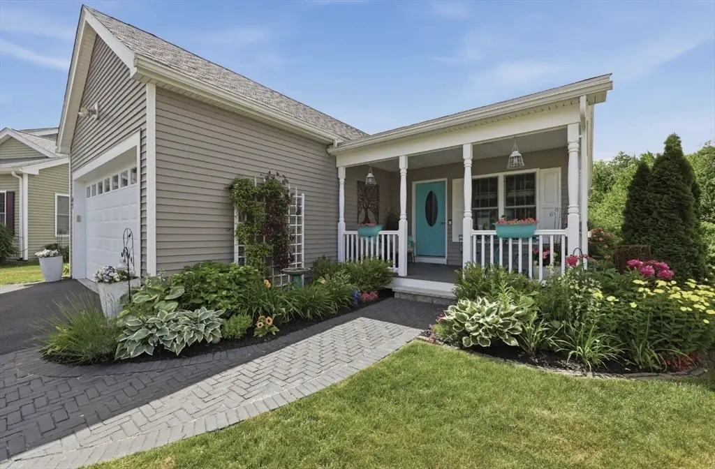 47 Hyde Park Circle, Uxbridge, MA 01569 - #1