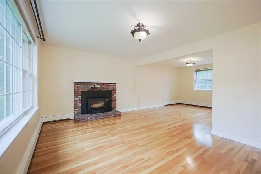 262 Daniels St, Franklin, MA 02038 - #3