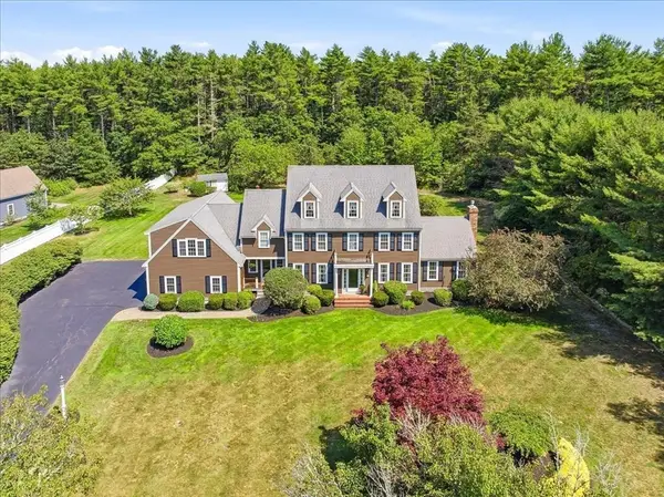 37 Wyndemere Ct, Plymouth, MA 02360