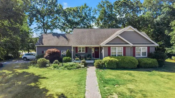 3059 Club House Dr, Dighton, MA 02715