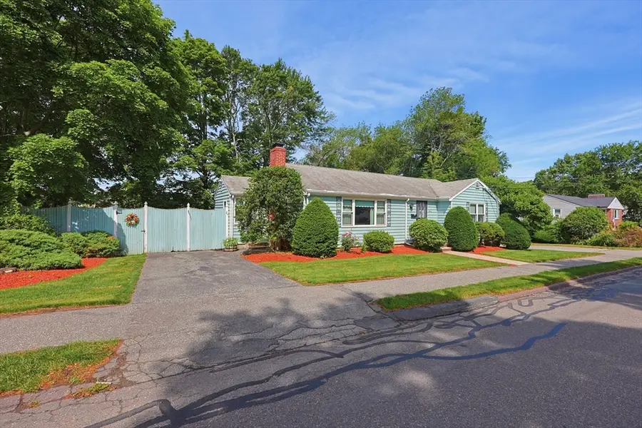11 Preston St, Wakefield, MA 01880 - #2