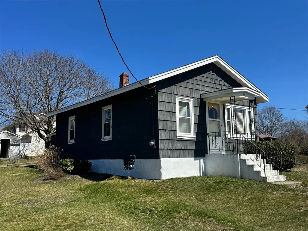 38 Thrasher St, Taunton, MA 02780 - #1