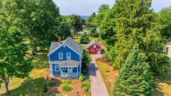 109 Jackson Ave, Somerset, MA 02725