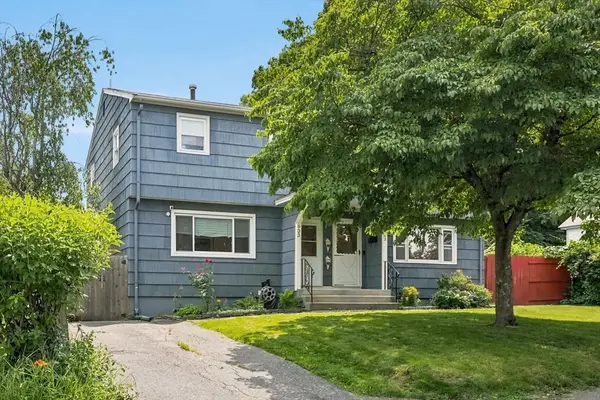 633 E Merrimack St #633, Lowell, MA 01852
