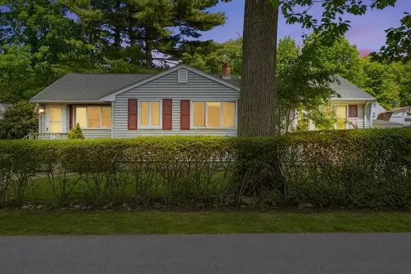 52 Jacob St, Brockton, MA 02302