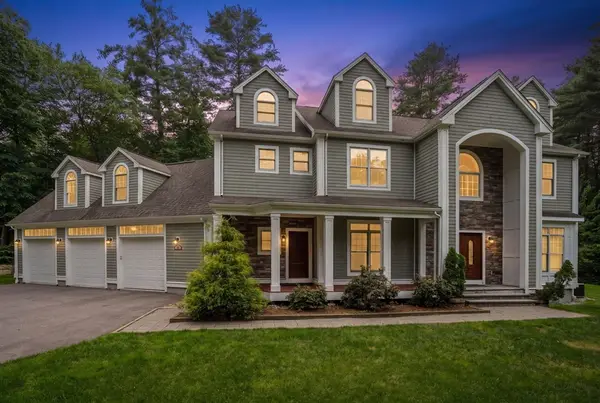 24 Wayside Inn Rd, Framingham, MA 01701
