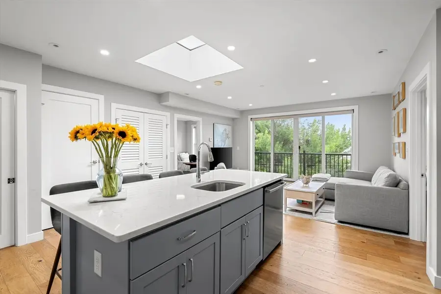 10 Everett St #402, Boston, MA 02128 - #2